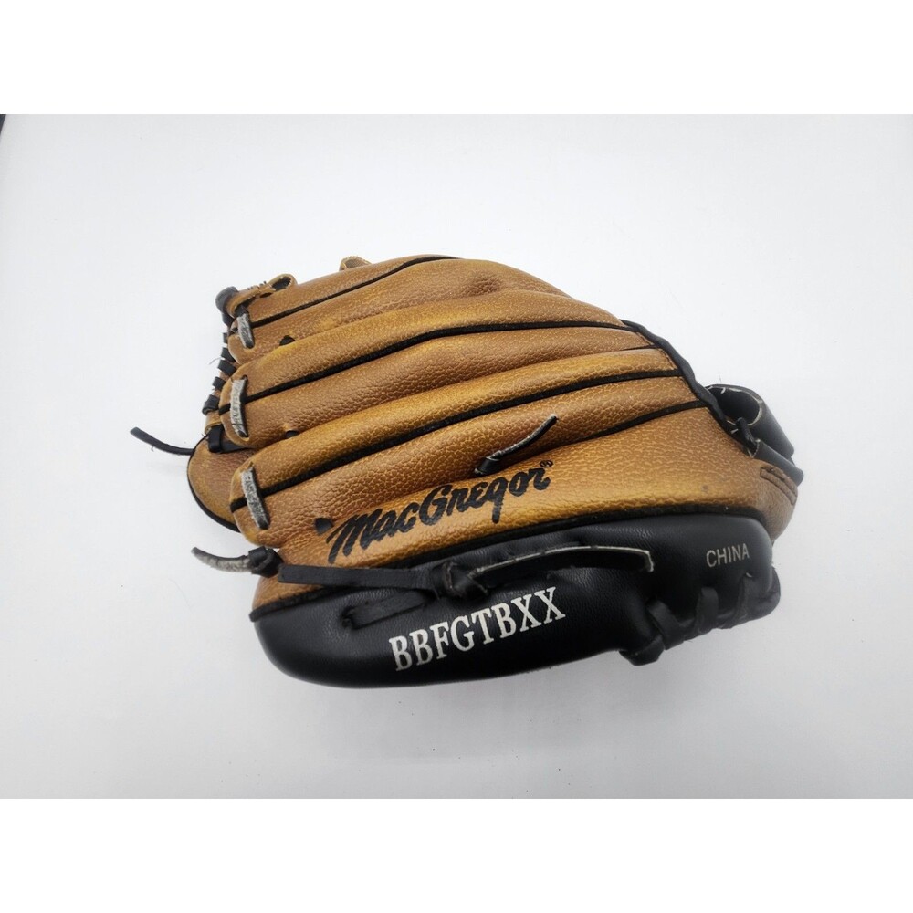 MacGregor Model BBFGTBXX Deep Grip Pocket 10.5" RHT Youth Glove ~ Brown Black
